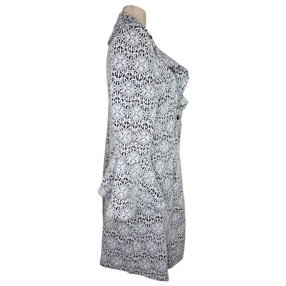 Peter Nygård Black and White Patterned Long Coat - Picture 3 of 14